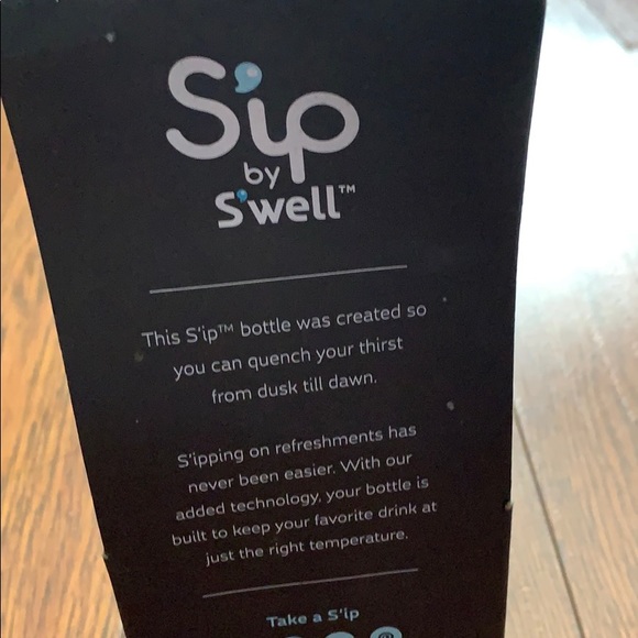 Sip by Swell Water Bottle - Picture 5 of 6